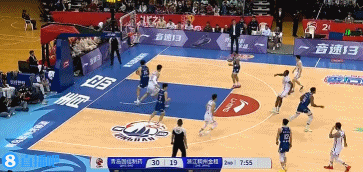 默契十足！韦瑟斯庞长传到位 米奇快下单臂暴扣打停浙江！