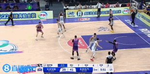 扛起球队!沈梓捷上半场7投7中攻下16分3帽2断 包办球队前12分